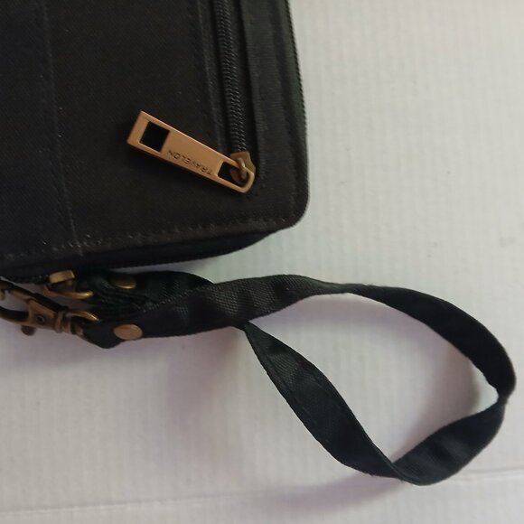 Travelon Women's Zip Around Wristlet Black Nylon RFID  GUC - Picture 3 of 6